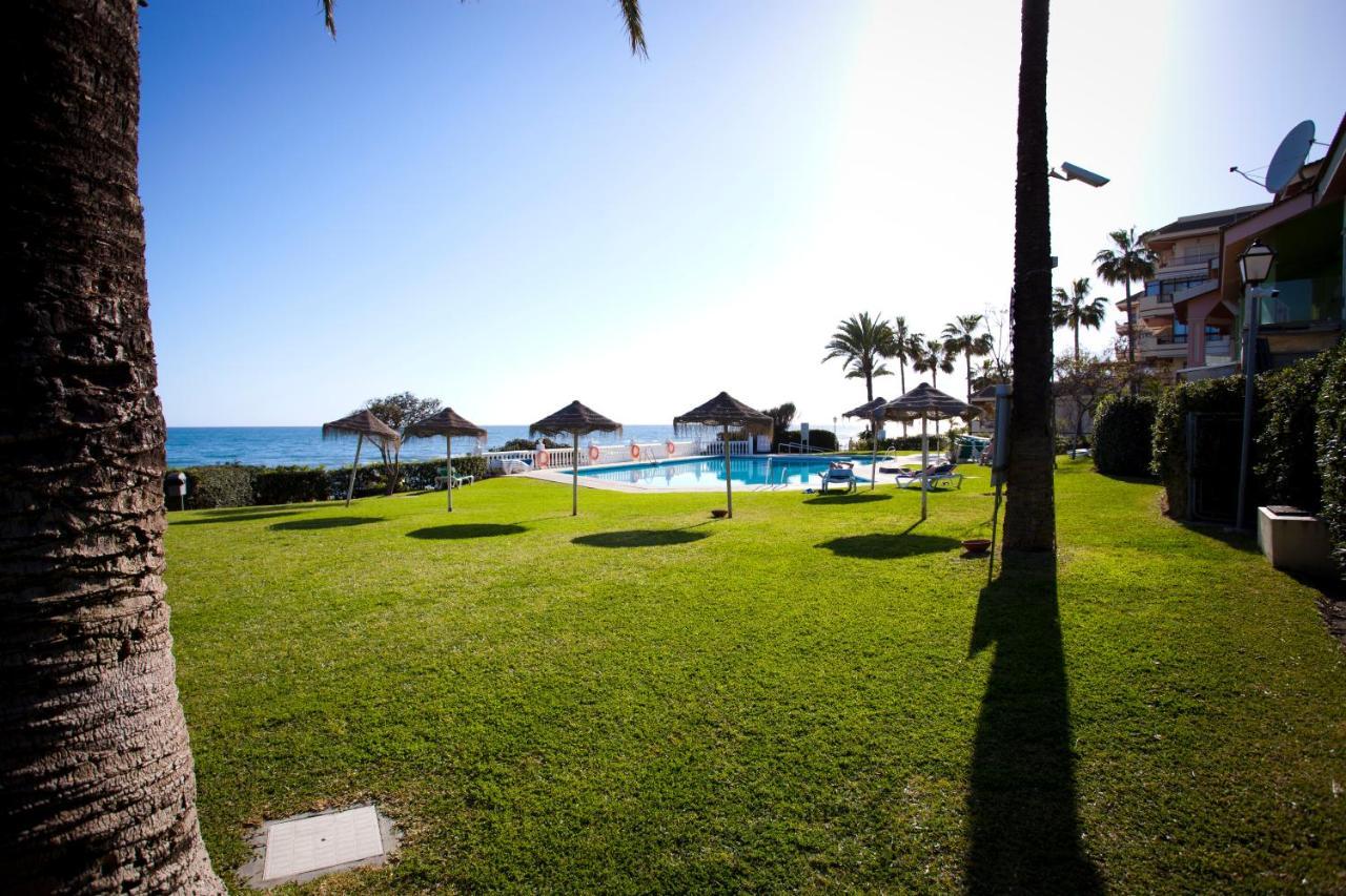 Apartamento Lubina Del Sol. 1ª Linea De Playa - By The Sea Sitio de Calahonda Exterior photo